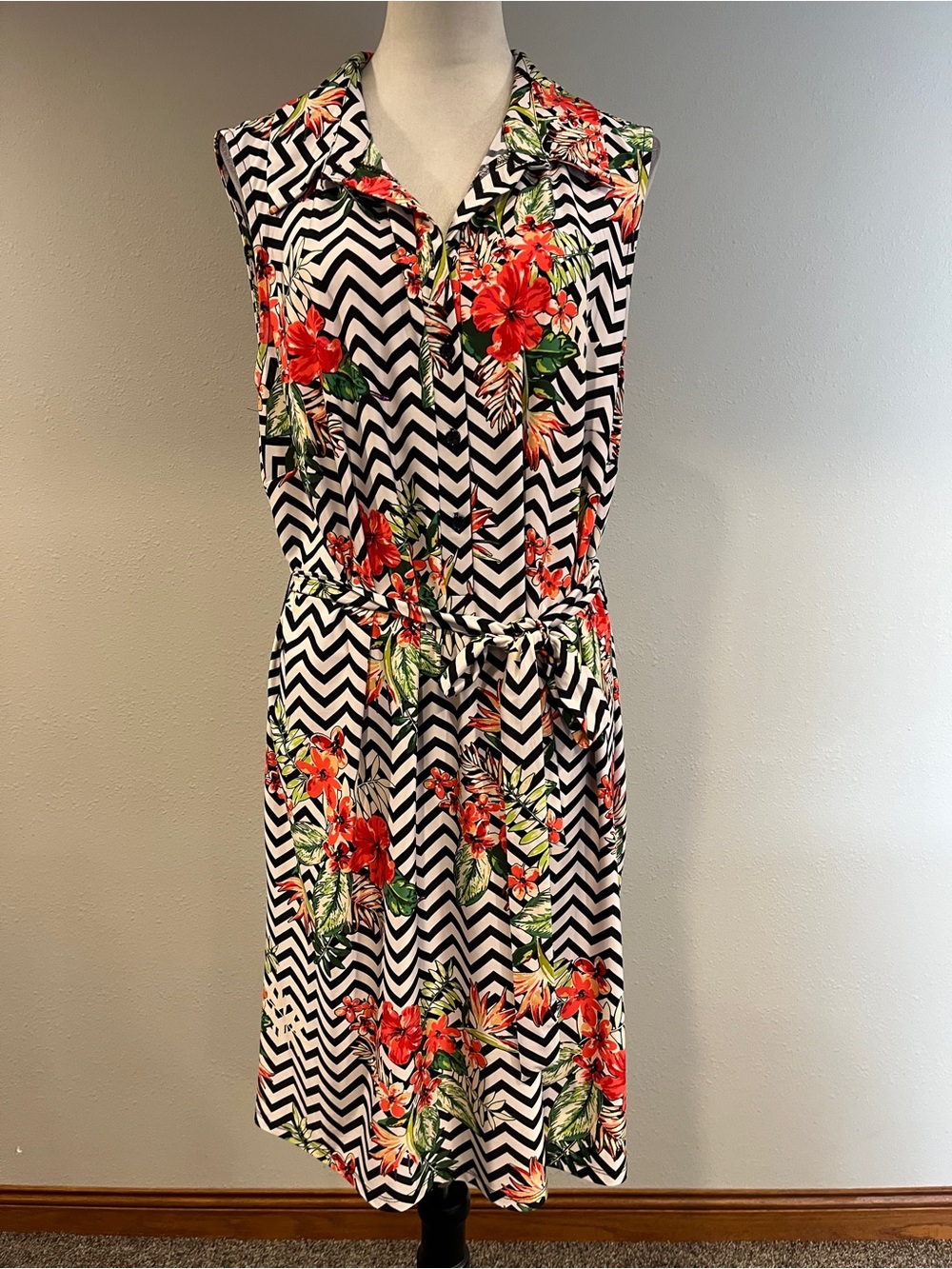 Sleeveless Floral Chevron button down Dress